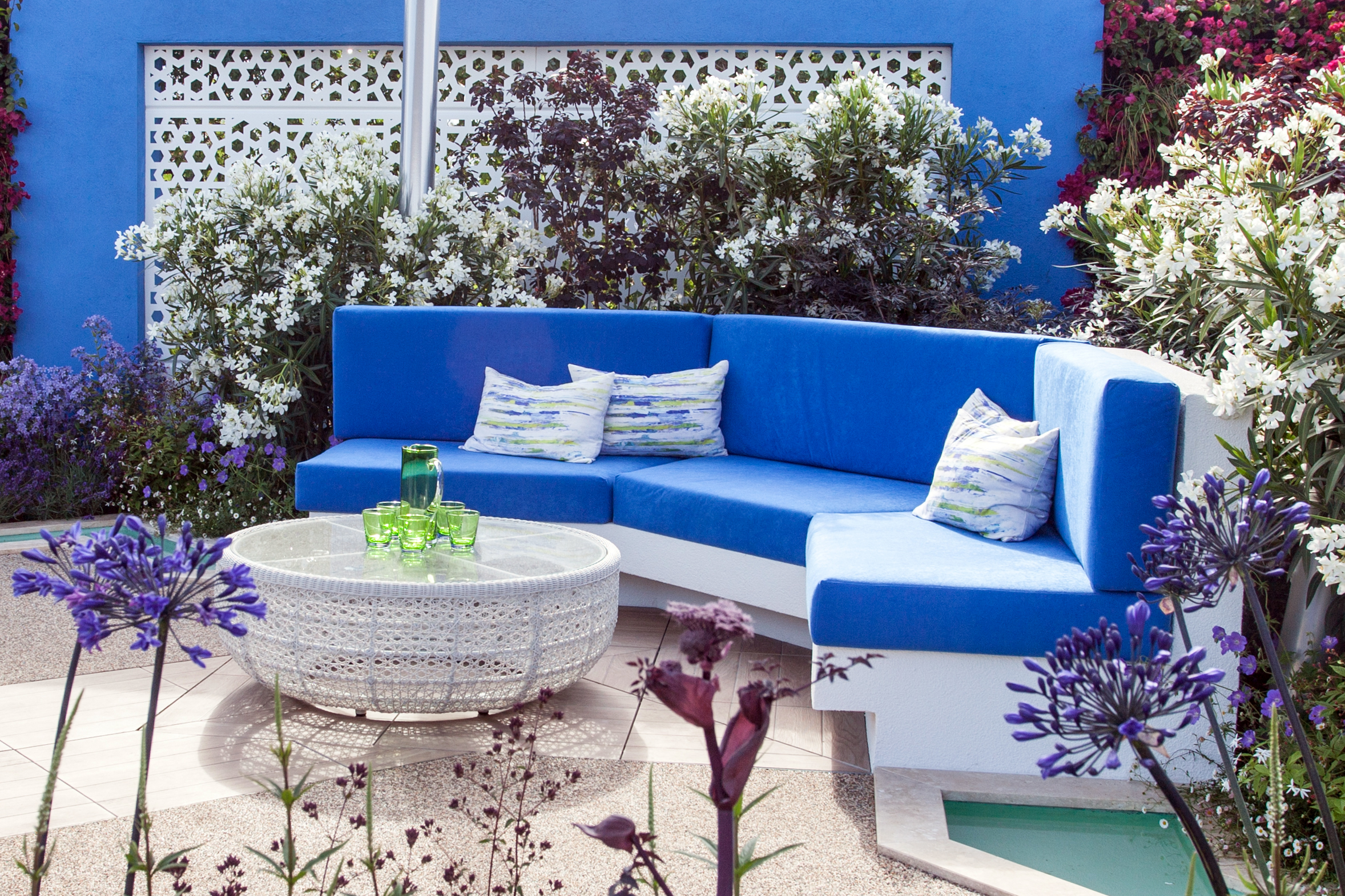 Five ways to make a small courtyard stand out